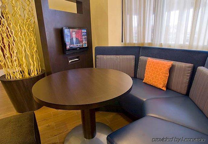 Courtyard By Marriott Monroe Airport Hotel Exterior photo