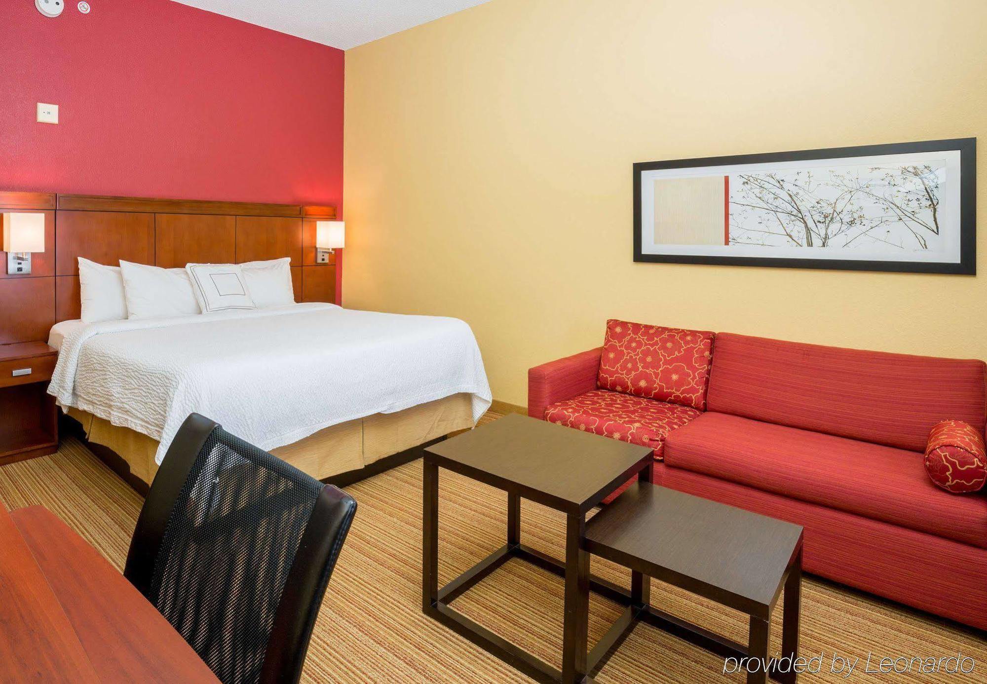 Courtyard By Marriott Monroe Airport Hotel Exterior photo